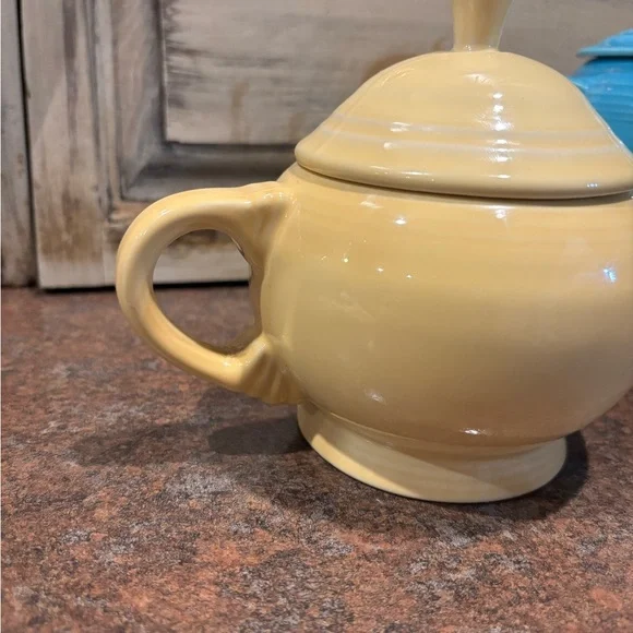 Yellow fiesta vintage  Teapot - Picture 2 of 6